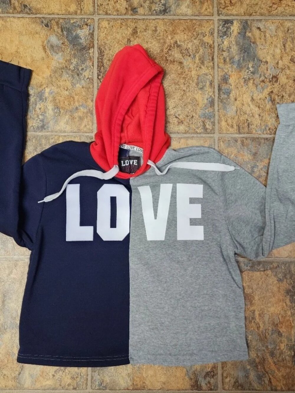 The Collection by Thrill Girls Sz 1X Love Colorblock Graphic Hoodie C50